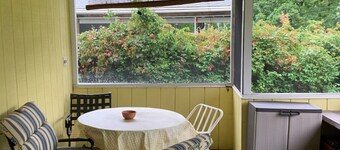 West Hartford furn. rm pvt bth. near UHART, CIGNA & dwtn Hartford all hospitals