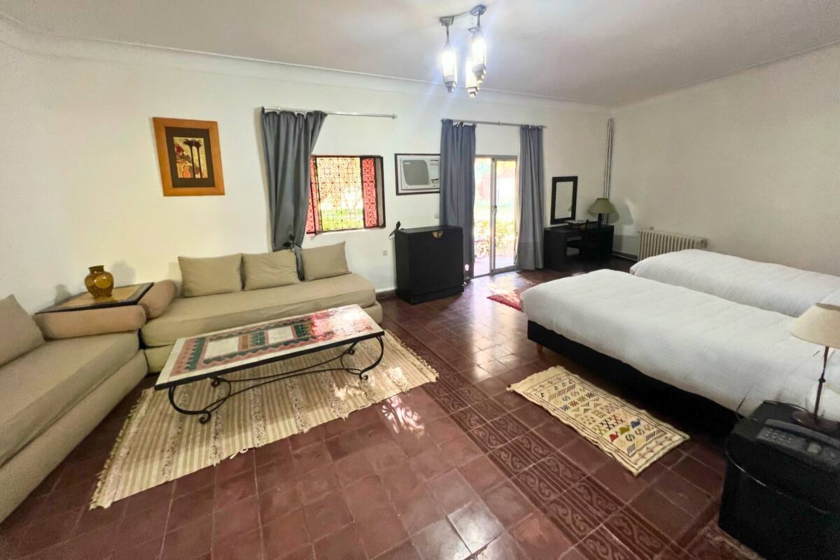 Comfort Double Room | Desk, WiFi (free), bed sheets