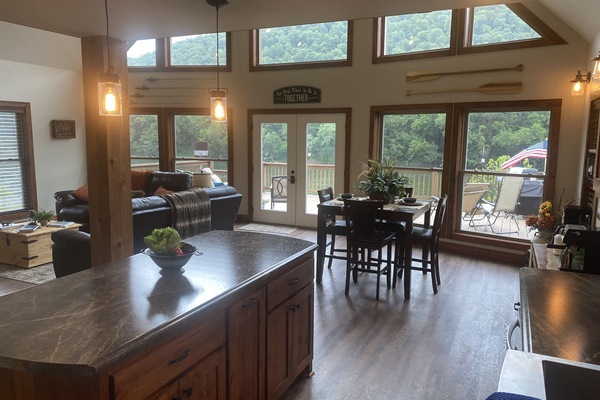 Smart TV, chimenea, videojuegos