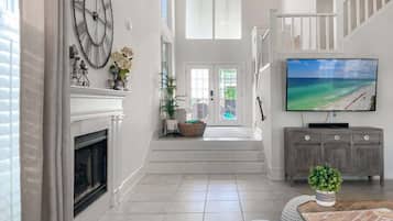 TV, lareira, escritórios