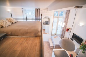 1 bedroom, iron/ironing board, free WiFi, bed sheets