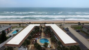 Outdoor pool - OCEAN VIEW CONDO w/ Pool, Cable, Wifi, BEACH ACCESS. Ormond-by-the-Sea  (Ormond Beach)