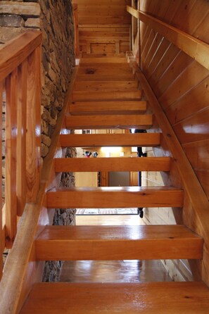 Interior - Smoky Mountain Peak - Luxury Family Cabin (Sevierville)