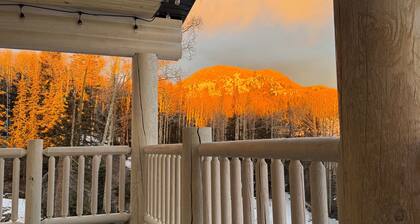 Summit Life: a ski-in, ski-out retreat offering luxury mountain living.