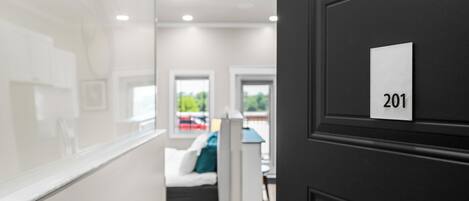 Deluxe Studio Suite (No Elevator Access)