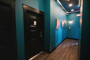 Hallway - River Sirens Hotel (Washington)