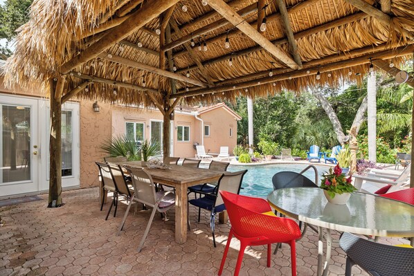 Outdoor dining