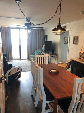 Interior - Sea Winds 207 Ocean Front Charm (North Myrtle Beach)