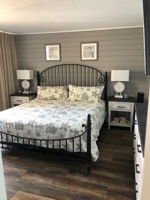 2 bedrooms, iron/ironing board, travel crib, free WiFi