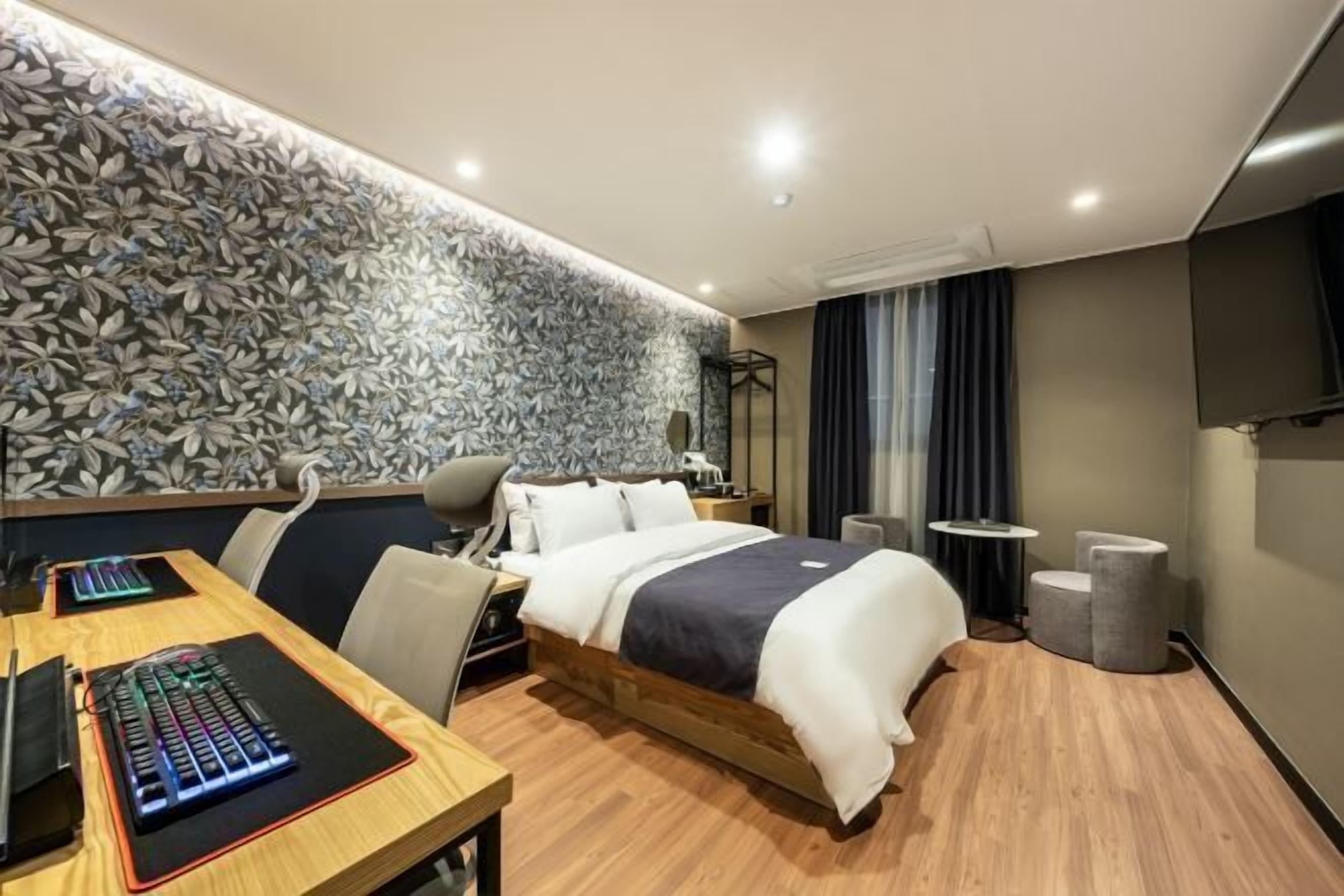 Safe på rommet og wi-fi (inkludert)