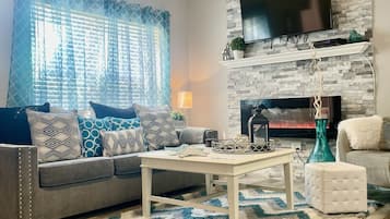 Smart TV y chimenea