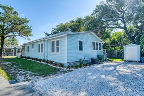 Exterior - Cedar Cottage - Historic Charm in Cedar Key (Cedar Key)