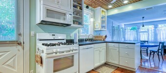 Cedar Cottage - Historic Charm in Cedar Key