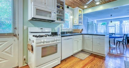 Cedar Cottage - Historic Charm in Cedar Key