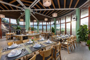 Daily local cuisine breakfast (VND 220000 per person) - Moc Chau Eco Garden Resort (Moc Chau)
