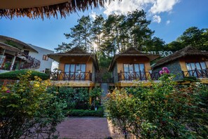 Deluxe-bungalow, näköala puutarhaan | Minibaari (osa tuotteista ilmaisia), yksilöllisesti sisustettu