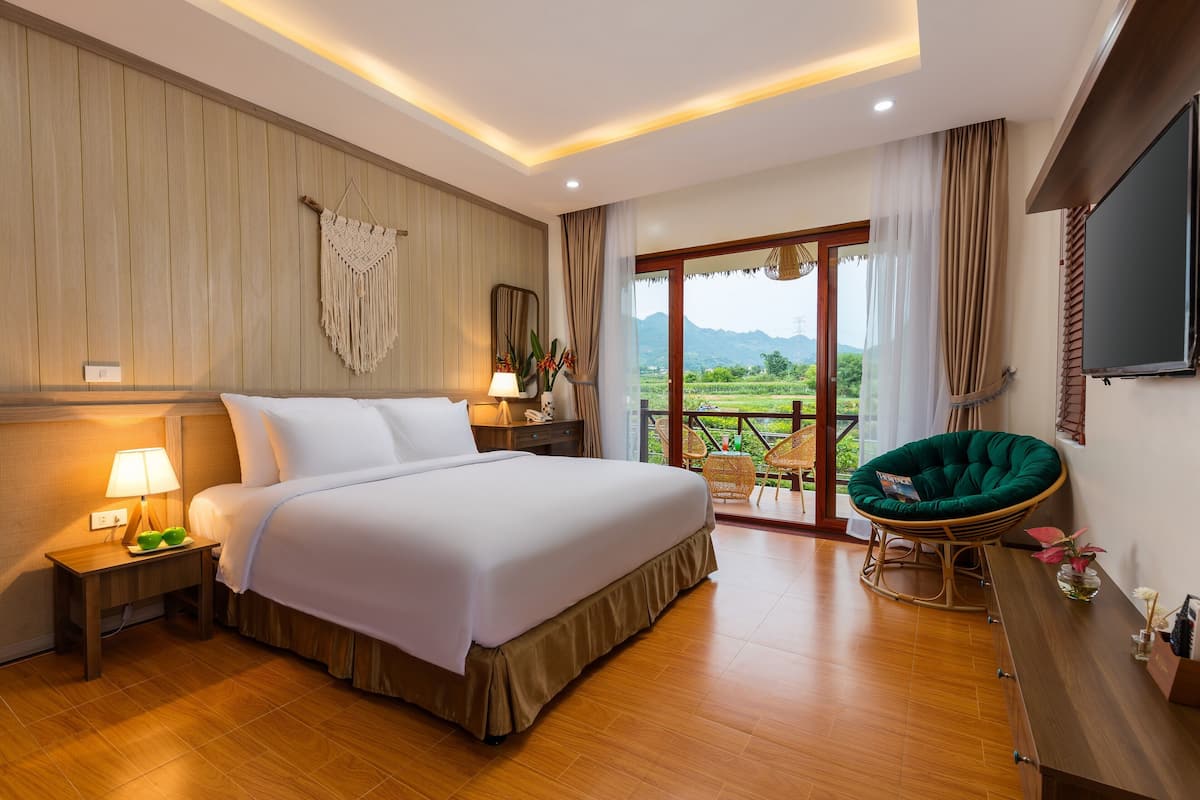 Premium-Bungalow, Talblick | Minibar (mit einigen kostenlosen Artikeln), Schreibtisch