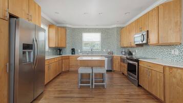 ู
ูุฒู (4 Bedrooms) | ูุณุงุฆู ุงูุฑุงุญุฉ ูู ุงูู
ูุดุฃุฉ