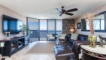 Condo (Jacksonville Beach Waterford 10A) | Living room | TV