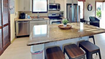 House (3 Bedrooms) | Property amenity