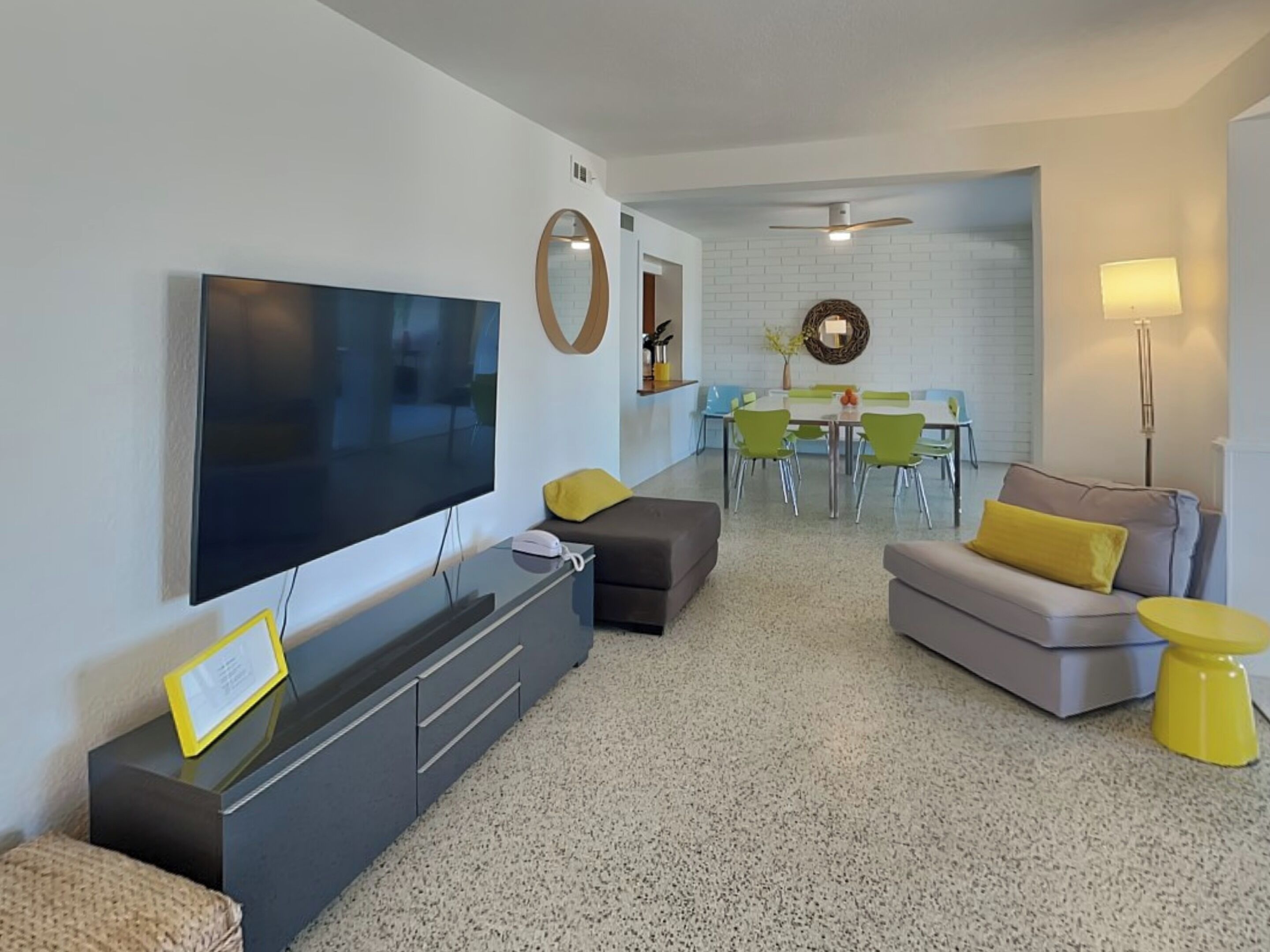 House (3 Bedrooms) | Property amenity