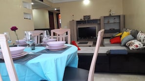 Apartment, 2 Bedrooms, Smoking, Balcony | Dining