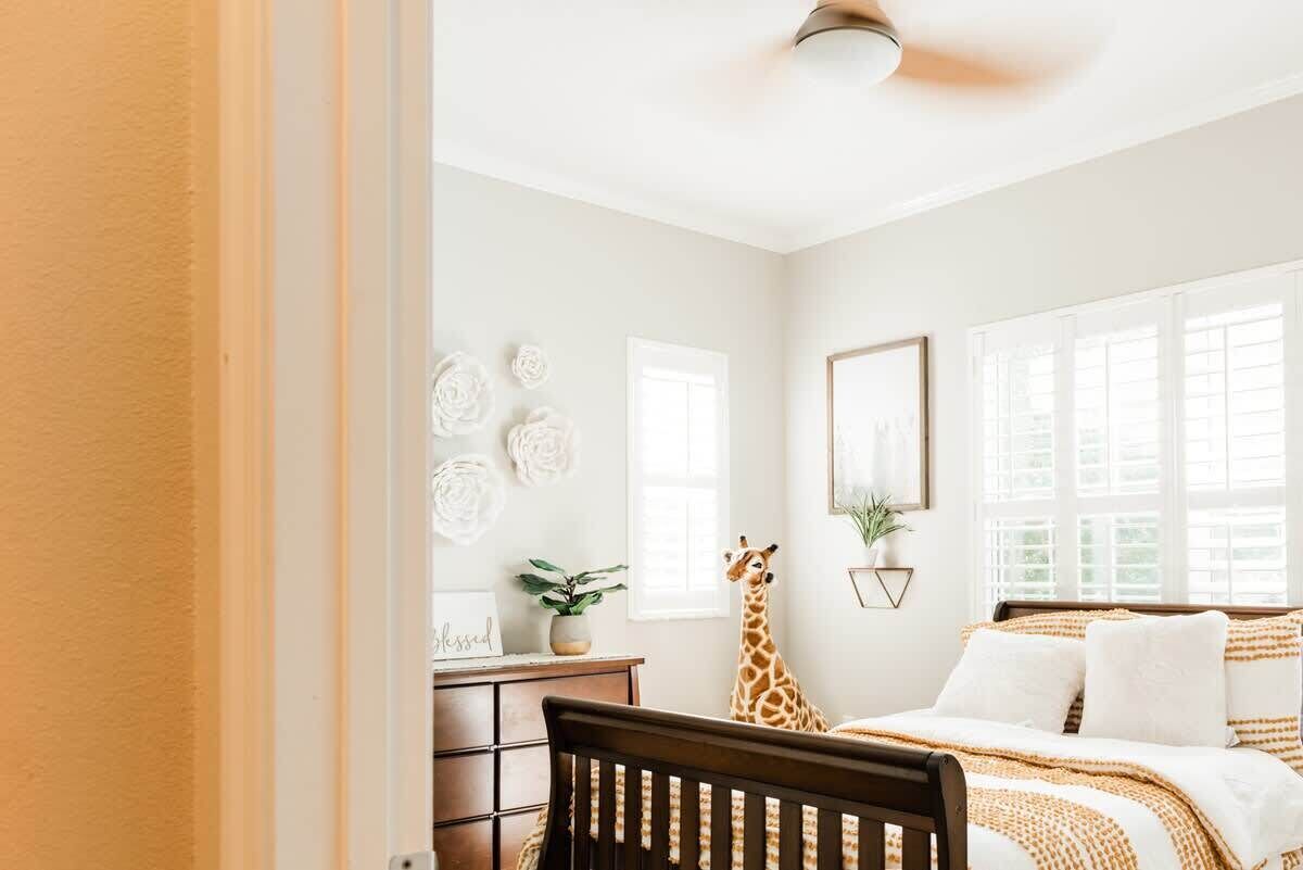 5 dormitorios, tabla de planchar con plancha, cuna de viaje y wifi