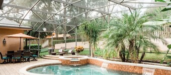 * Luxury Pool * Hot Tub * 86 Inch TV *