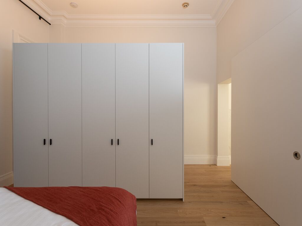 Stunning new apartment in Potts Point — image 8