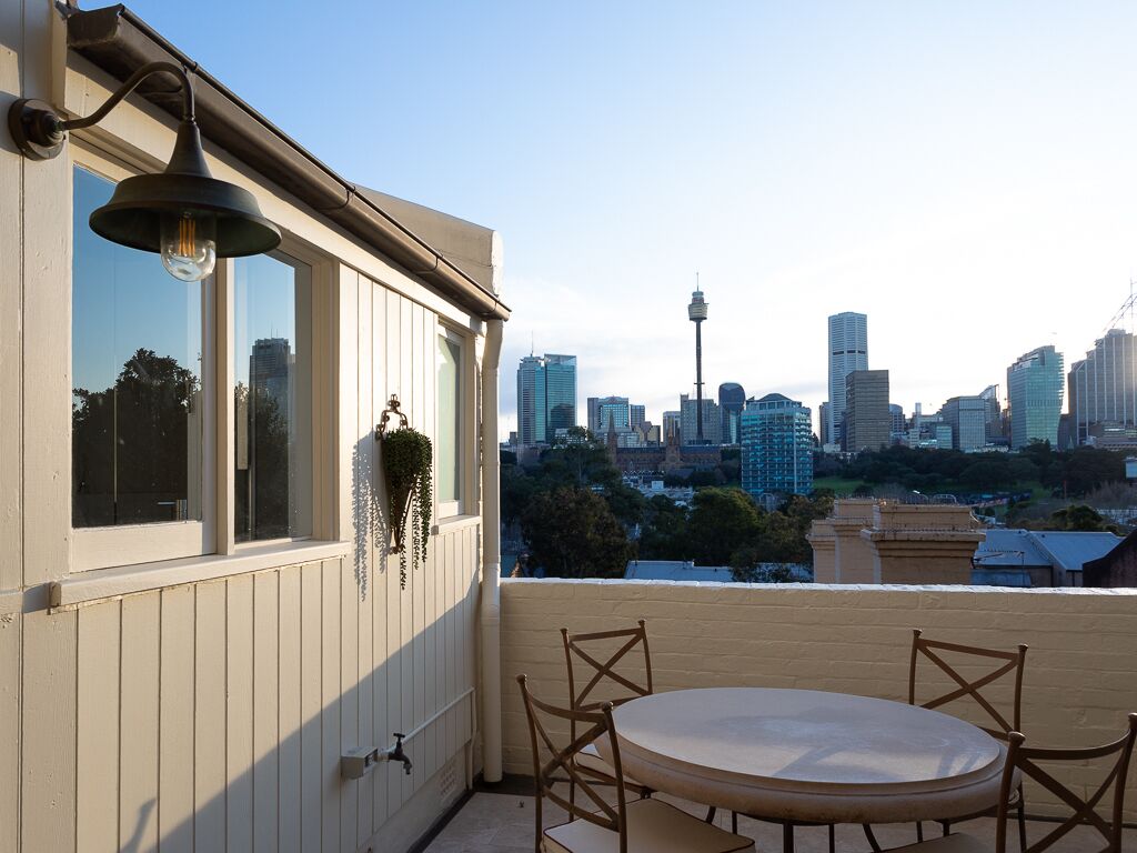 Stunning new apartment in Potts Point — image 10