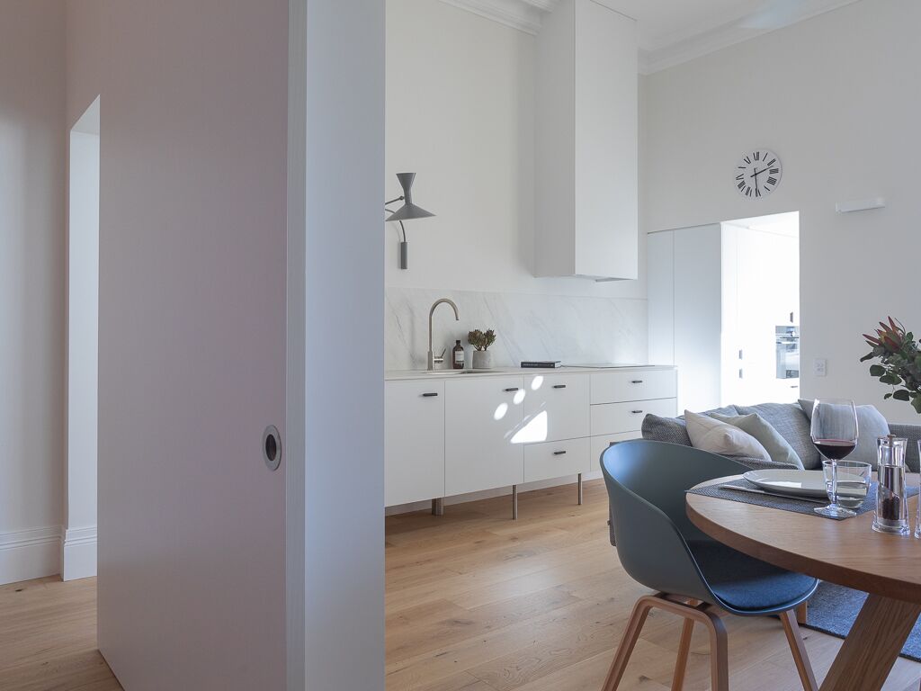 Stunning new apartment in Potts Point — image 2