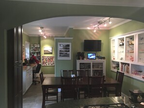 Dining - 3 Bedroom Home in the Highlands, close to everything (Louisville)