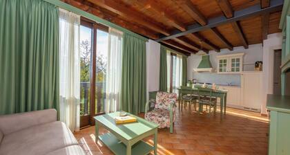 Liano Mimosa -relax & priv parking place, Gargnano, Italy