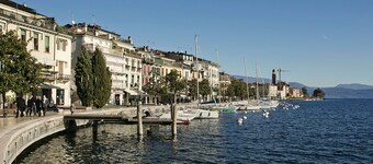 Berny 100m from lake & Private garage, Apartment, Salò, Italy