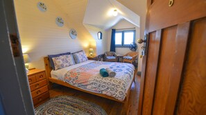 11 bedrooms, iron/ironing board, WiFi, bed sheets