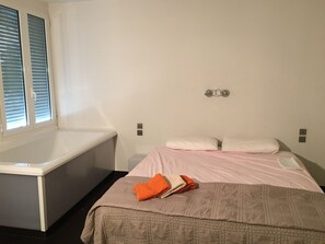 2 Schlafzimmer, Bügeleisen/Bügelbrett, WLAN