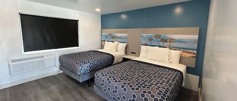 Deluxe Double Room | Desk, soundproofing, bed sheets