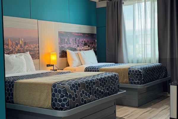 Deluxe Double Room | Desk, soundproofing, bed sheets