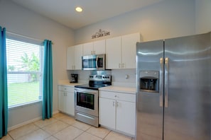 Coffee/tea maker, fridge, microwave, stovetop - Affordable 3BR Home w/ Private Saltwater Pool (Cape Coral)