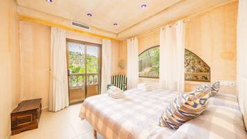 5 habitaciones, tabla de planchar con plancha y wifi gratis