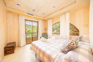 5 soverom, strykejern/-brett, wi-fi (inkludert) og sengetøy