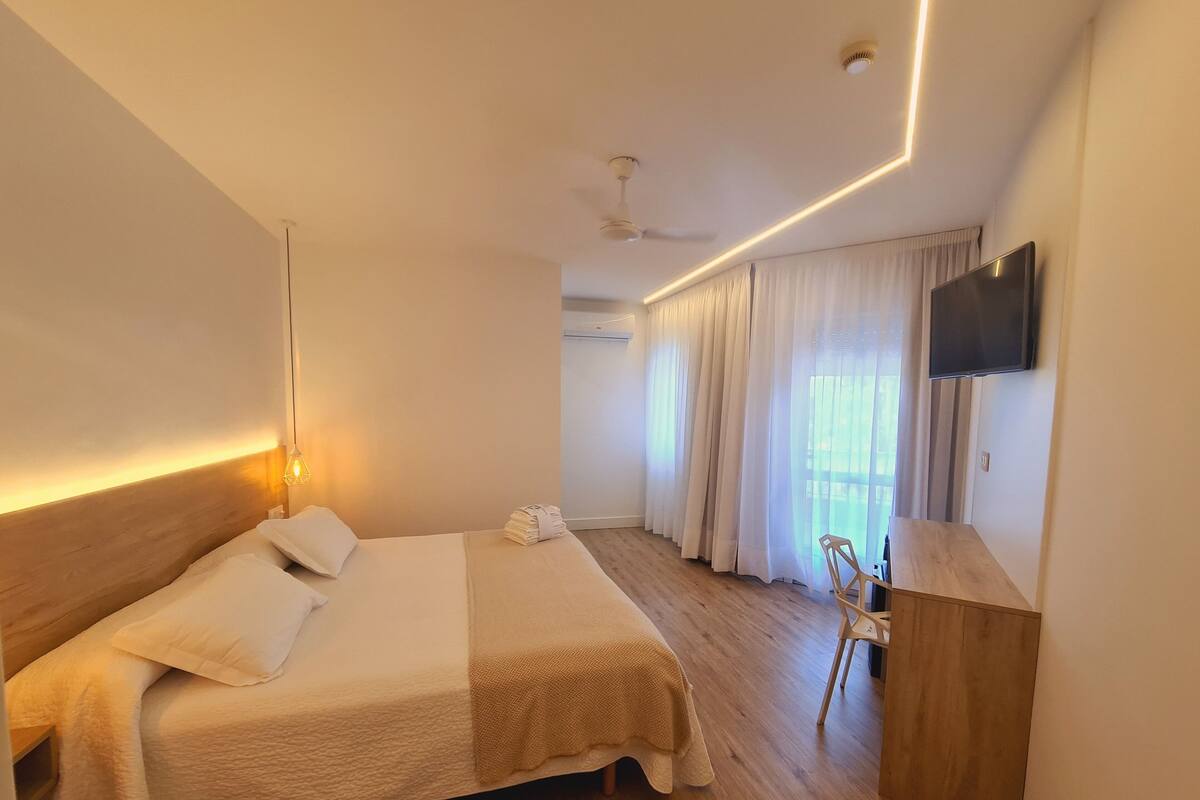 Standard Double or Twin Room, Mountain View | Desk, free WiFi, bed sheets