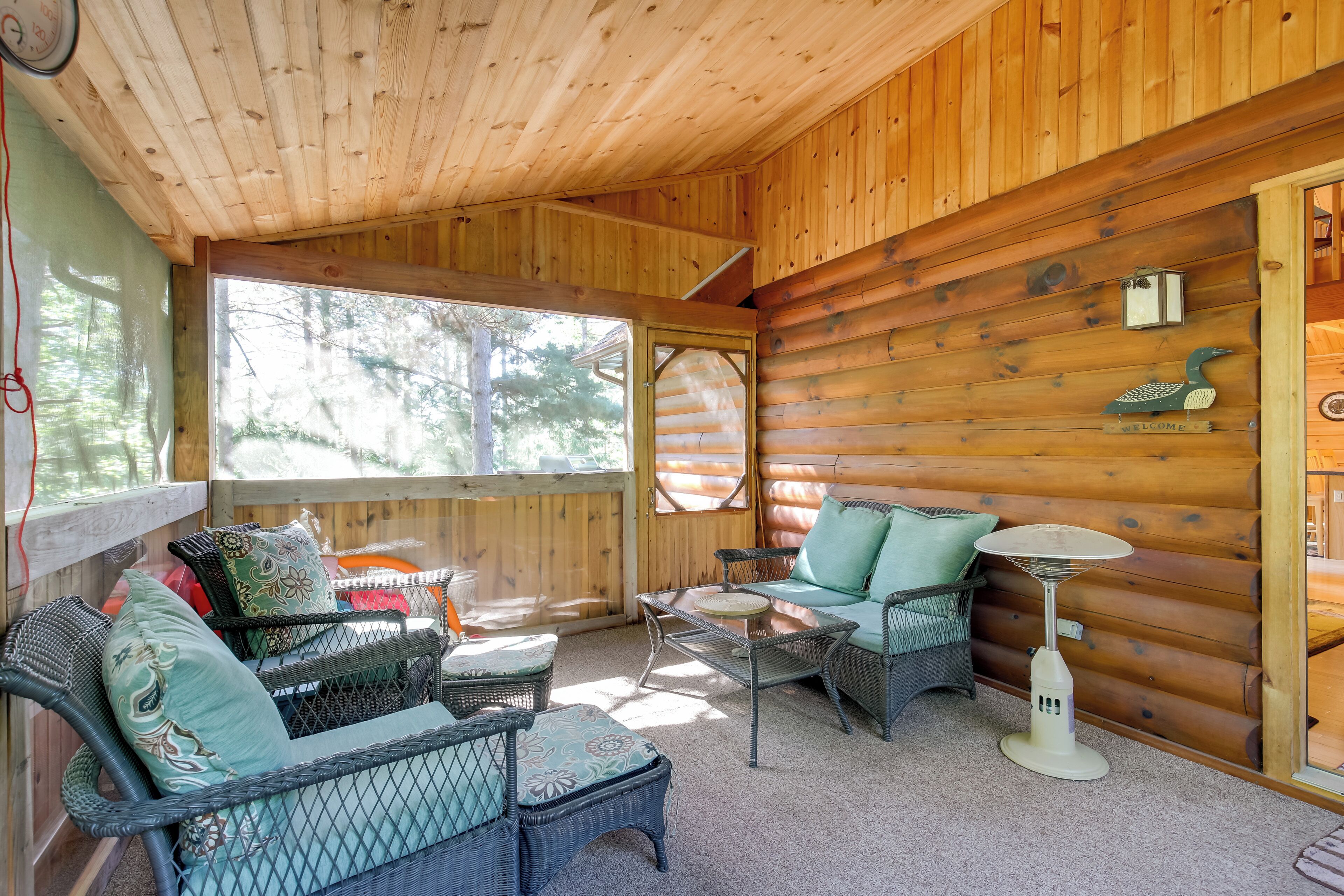 TV, fireplace, DVD player