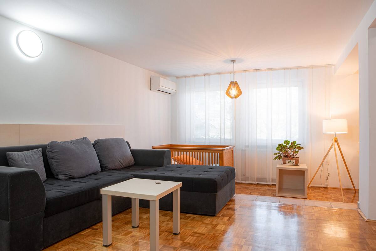 Departamento (One bedroom apartment) | Sala de estar