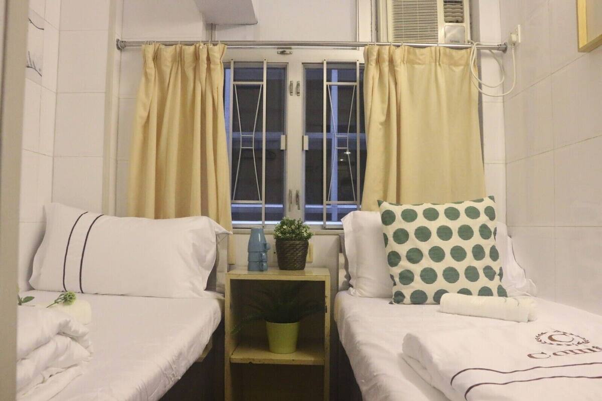 Free WiFi, bed sheets