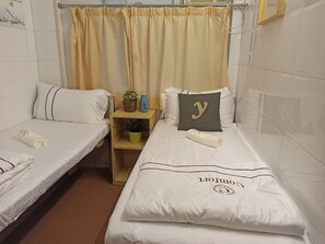 Free WiFi, bed sheets
