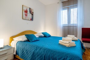 Apartment (2.kat) | 1 Schlafzimmer, Zimmersafe, Schreibtisch, Verdunkelungsvorhänge