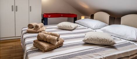 Apartment (Potkrovlje)