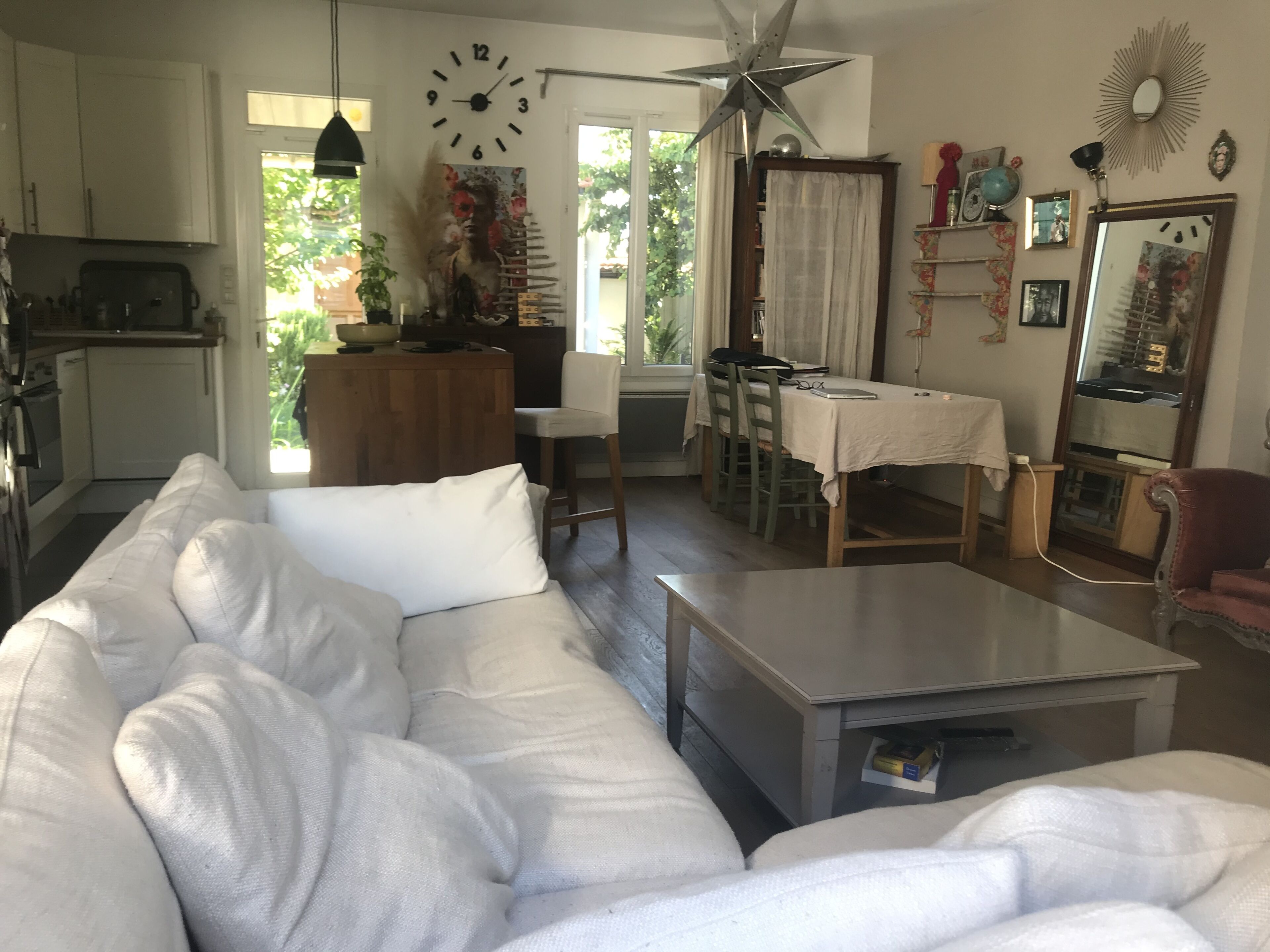 Télévision, livres, imprimantes