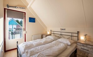 3 habitaciones, tabla de planchar con plancha, internet y ropa de cama 